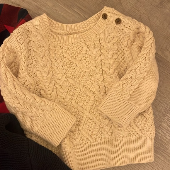 Sweater bundle - Picture 2 of 5